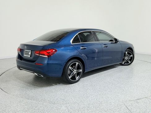 Certified 2022 Mercedes-Benz A 220 image 3