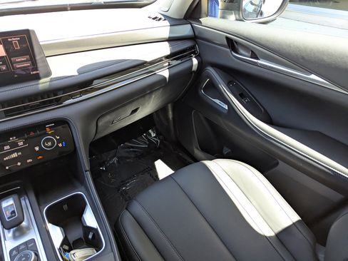Certified 2026 INFINITI QX60 Luxe w/ Cargo Package FWD image 16