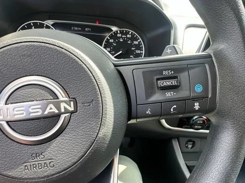 Used 2024 Nissan Rogue SV AWD/4WD image 15