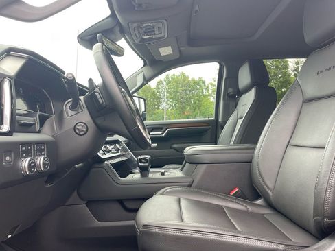 Used 2024 GMC Sierra 1500 Denali w/ Denali Reserve Package image 9