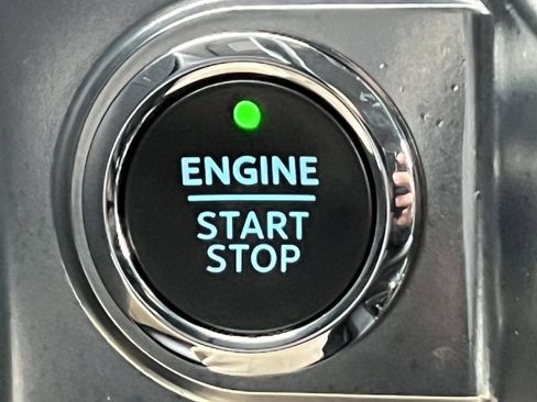 Used 2023 Ford F150 Lariat w/ Equipment Group 502A High image 36