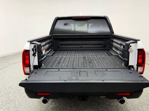 Used 2025 Honda Ridgeline Black Edition image 21