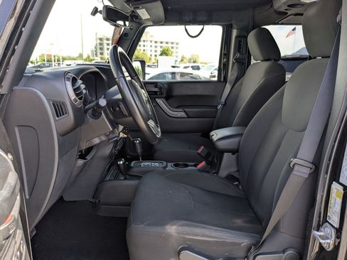 Used 2018 Jeep Wrangler Unlimited Sport S AWD/4WD image 23