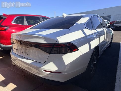 Used 2023 Honda Accord EX image 4