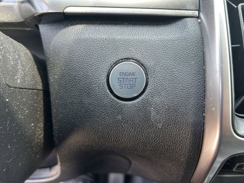Used 2022 Kia Sorento S FWD image 24