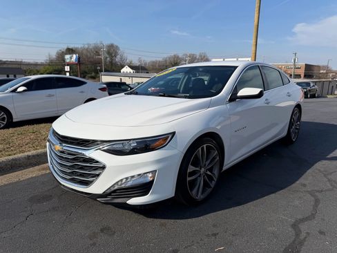 Used 2021 Chevrolet Malibu LT FWD image 3