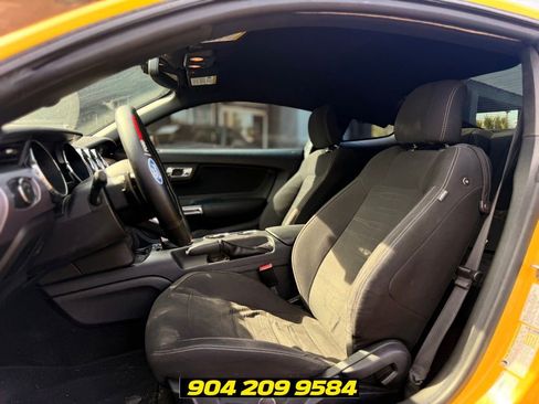 Used 2017 Ford Mustang GT RWD image 18