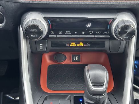 Used 2024 Toyota RAV4 Adventure image 19