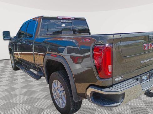 Used 2023 GMC Sierra 2500 SLT w/ SLT Convenience Package AWD/4WD image 3