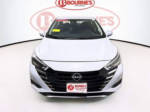 Used 2025 Nissan Versa SV w/ Trunk Package image 3