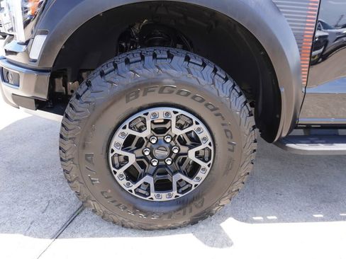 Certified 2025 Ford F150 Raptor w/ Equipment Group 803A Raptor R AWD/4WD image 33