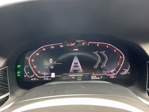 Used 2022 BMW 750i xDrive w/ Executive Package image 24