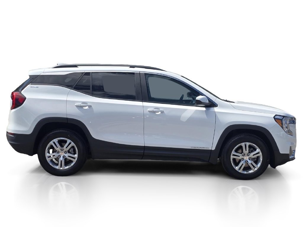 Used 2024 GMC Terrain SLE w/ Driver Convenience Package FWD image 5