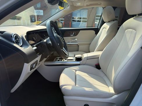 Used 2023 Mercedes-Benz GLA 250 4MATIC image 16