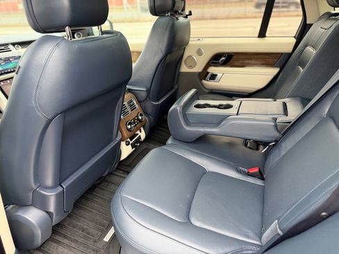 Used 2019 Land Rover Range Rover HSE image 11