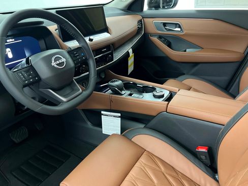 New 2026 Nissan Rogue Platinum w/ Platinum Premium Package image 15