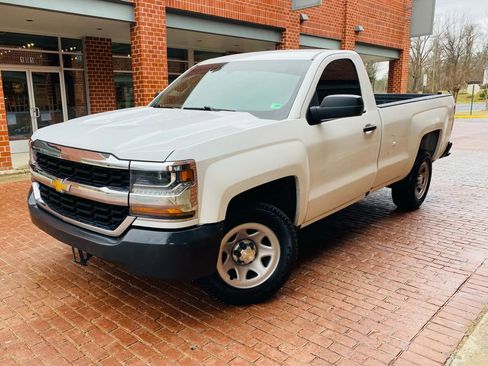 Used 2018 Chevrolet Silverado 1500 W/T RWD image 3