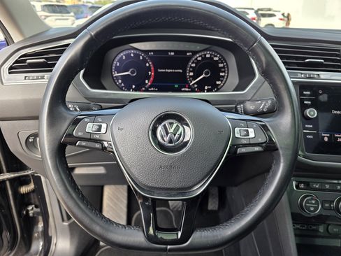 Used 2018 Volkswagen Tiguan SEL Premium image 27