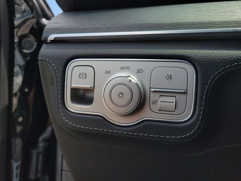 Certified 2025 Mercedes-Benz GLS 580 4MATIC image 20