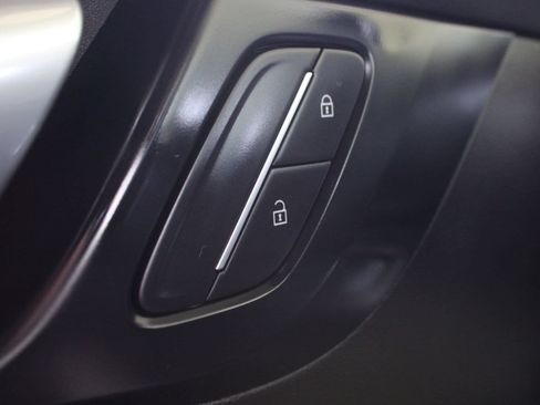 Used 2026 Buick Enclave Sport Touring AWD/4WD image 28