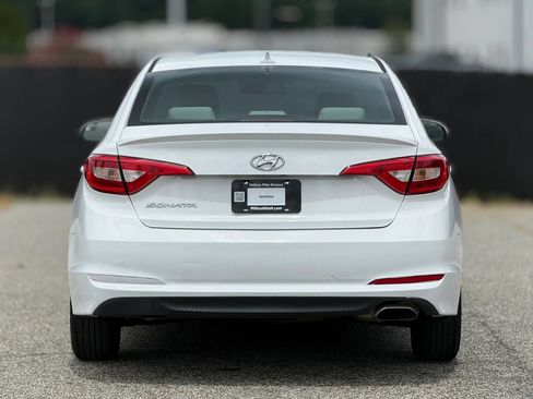 Used 2017 Hyundai Sonata SE FWD image 4