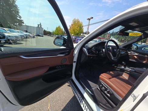 Used 2017 BMW X5 xDrive40e w/ Premium Package AWD/4WD image 20