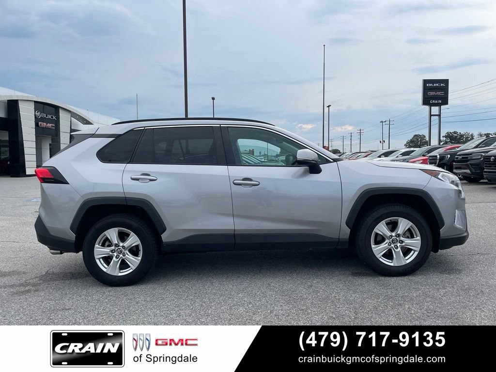Used 2020 Toyota RAV4 XLE FWD image 9