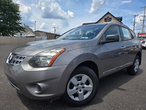 Used 2015 Nissan Rogue S w/ Convenience Package FWD image 2