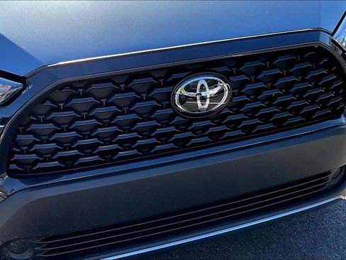 Certified 2024 Toyota Corolla Cross L image 28