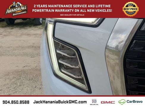 New 2026 GMC Yukon Denali w/ Denali Reserve Package AWD/4WD image 9