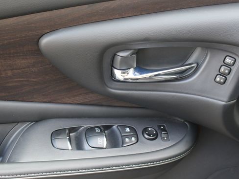 Used 2020 Nissan Murano Platinum image 17