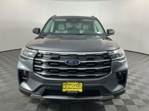 New 2026 Ford Explorer Active w/ Active Comfort Package image 2