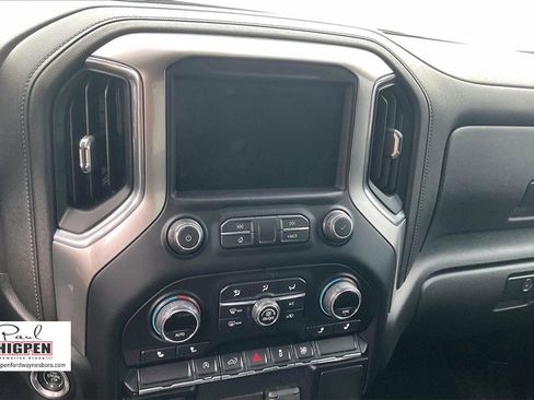 Used 2021 Chevrolet Silverado 1500 RST image 6