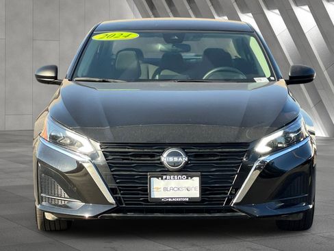 Used 2024 Nissan Altima 2.5 SV image 9