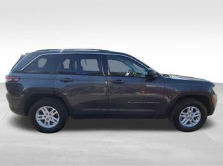 Used 2023 Jeep Grand Cherokee Laredo AWD/4WD video 2