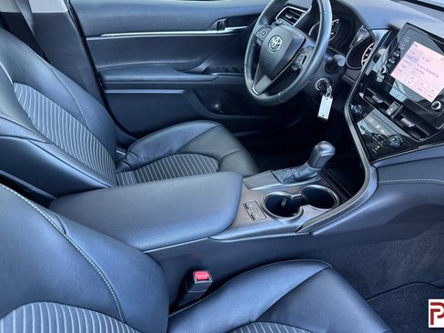 Used 2024 Toyota Camry SE FWD image 18