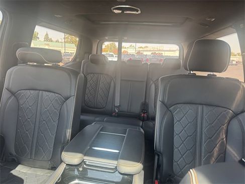Used 2023 Jeep Grand Wagoneer Series III image 44