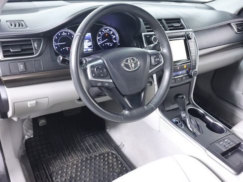 Used 2016 Toyota Camry XLE FWD image 9