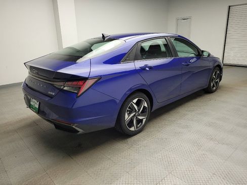 Used 2022 Hyundai Elantra Limited w/ Cargo Package image 10