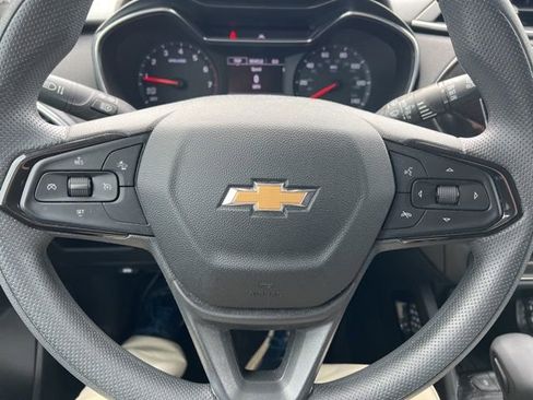 Used 2023 Chevrolet TrailBlazer LT w/ Convenience Package image 22