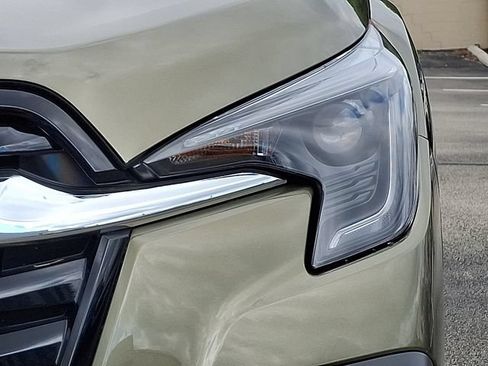 Used 2025 Subaru Ascent Limited AWD/4WD image 9