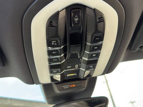 Used 2017 Porsche Macan S image 68