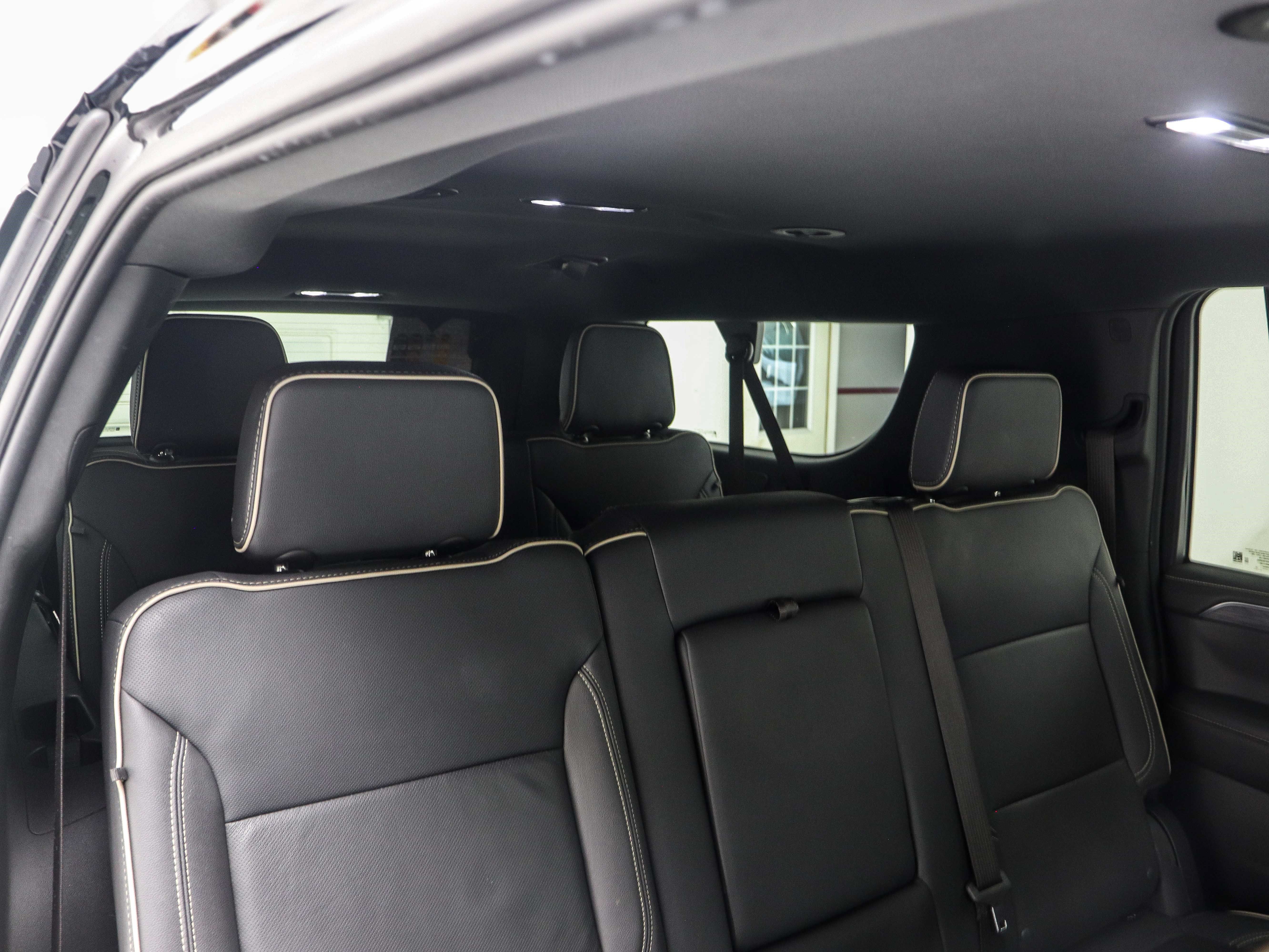 Used 2022 GMC Yukon XL SLT AWD/4WD image 12