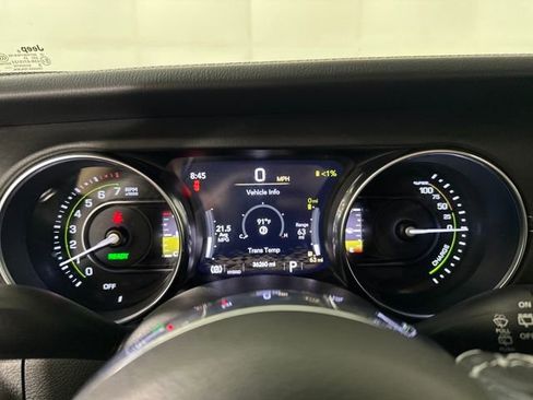 Used 2023 Jeep Wrangler Unlimited Sahara w/ Cold Weather Group image 17