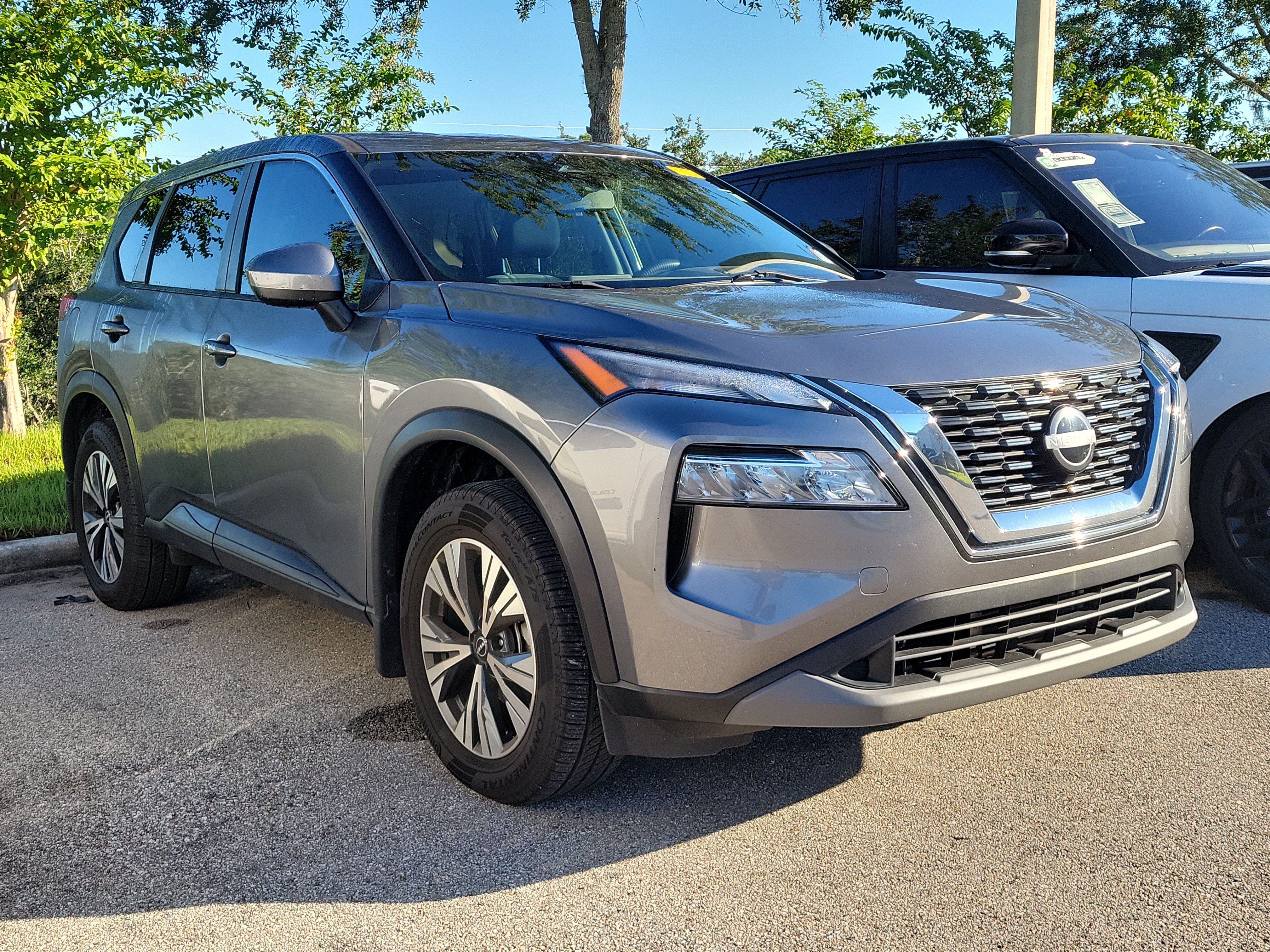 Certified 2023 Nissan Rogue SV FWD image 2