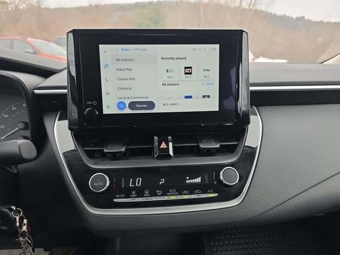 Used 2024 Toyota Corolla LE image 5