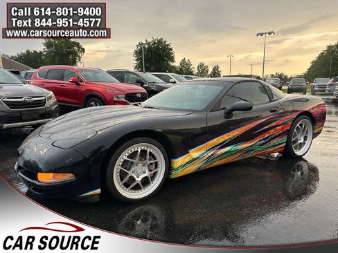 Used 1997 Chevrolet Corvette Coupe w/ Memory Pkg RWD image 3