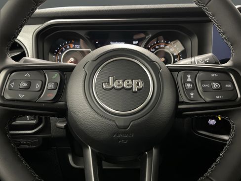 Used 2026 Jeep Gladiator Sport AWD/4WD image 15