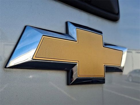 Used 2018 Chevrolet Silverado 1500 LT w/ All Star Edition image 27