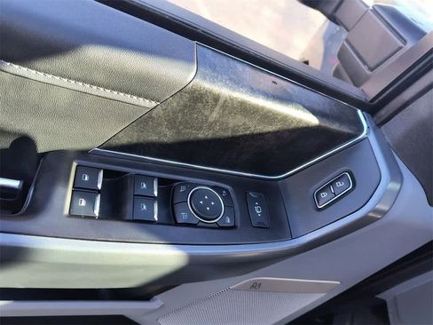 Used 2024 Ford F250 XLT w/ Black Appearance Package image 14